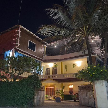 Vedha Ayurvedic Panchakarma Treatment Centre Hotel Alappuzha ภายนอก รูปภาพ