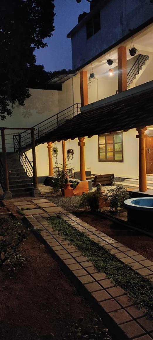 Vedha Ayurvedic Panchakarma Treatment Centre Hotel Alappuzha ภายนอก รูปภาพ